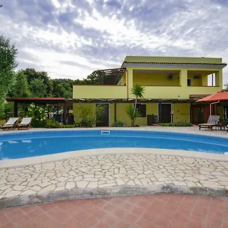 Parco Dei Limoni Landhaus *