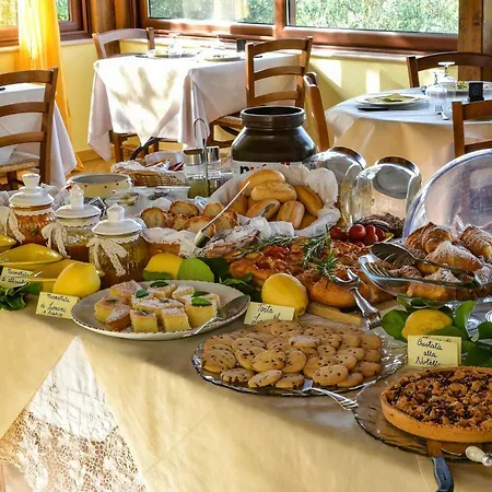 Parco Dei Limoni Country house *