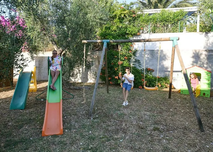 Parco Dei Limoni